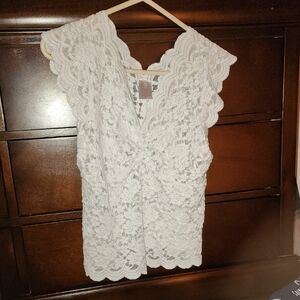 No Boundaries White Lace Top